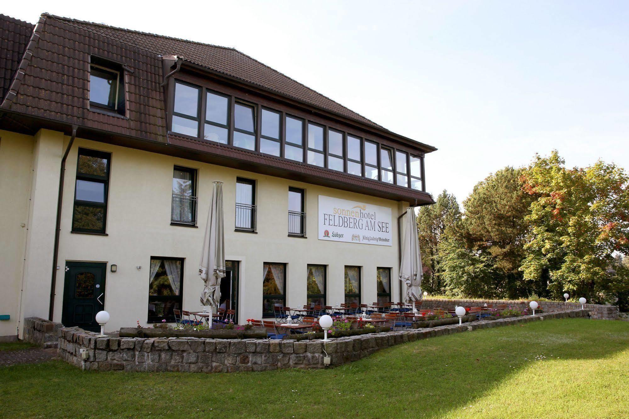 Sonnenhotel Feldberg Am See Mit Schwimmbad, Sauna Und Dampfbad Feldberger Seenlandschaft Exterior photo